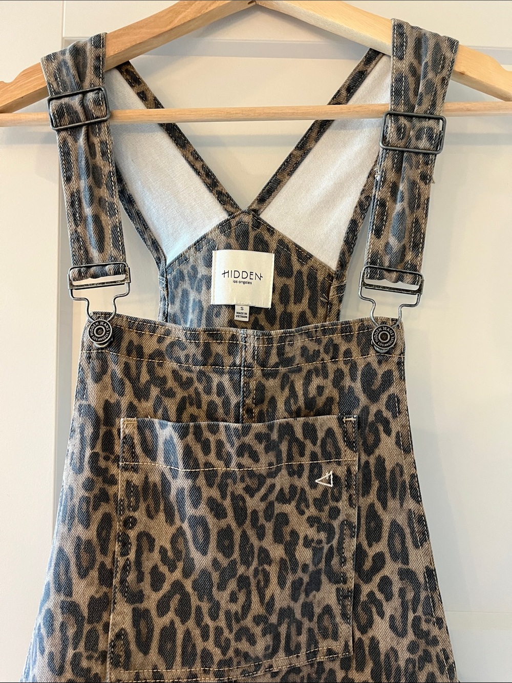 Hidden Jeans Leopard Wide-Leg Overalls - Picture 2 of 5